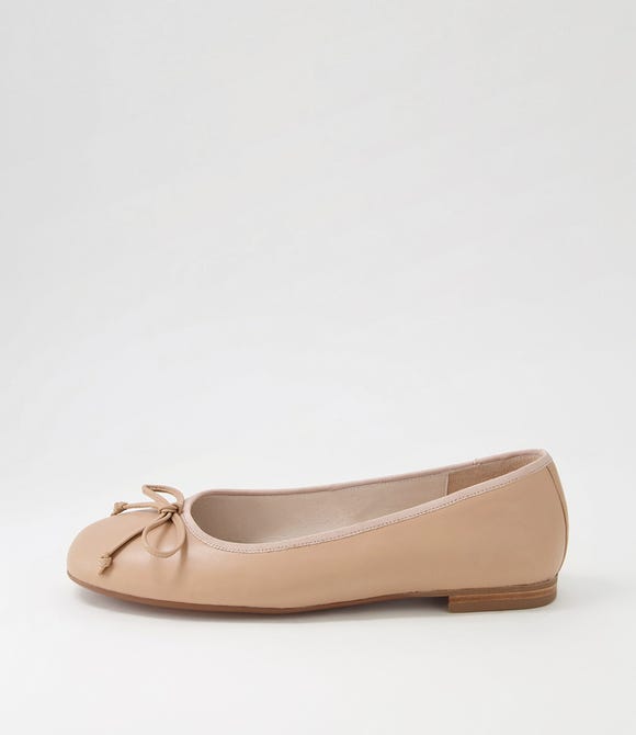 Bowy Nude Leather Ballet Flats