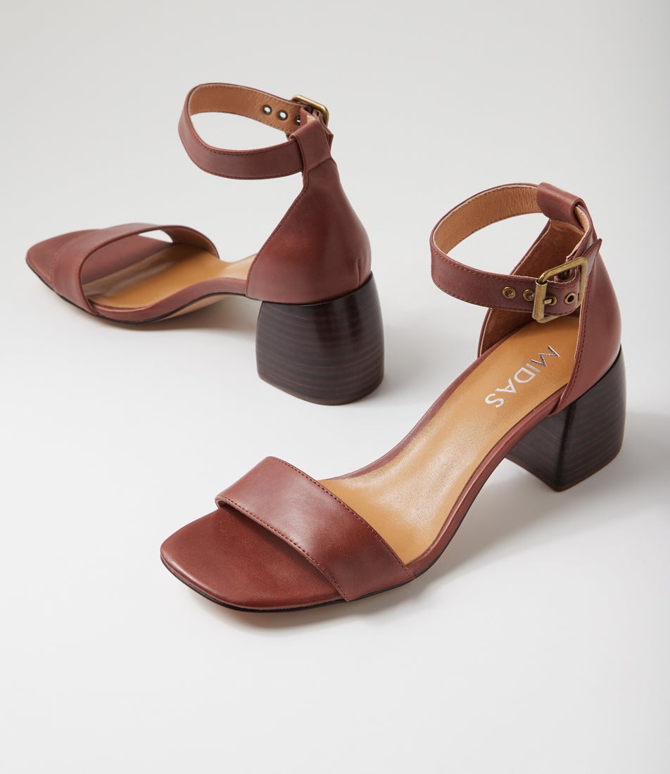 Color Breem Breem Walnut Dark Brown Leather Sandals